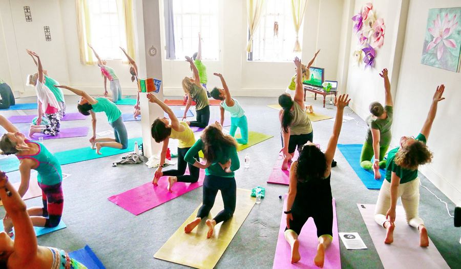 Hatha Yoga Space : Yoga studio with the heart